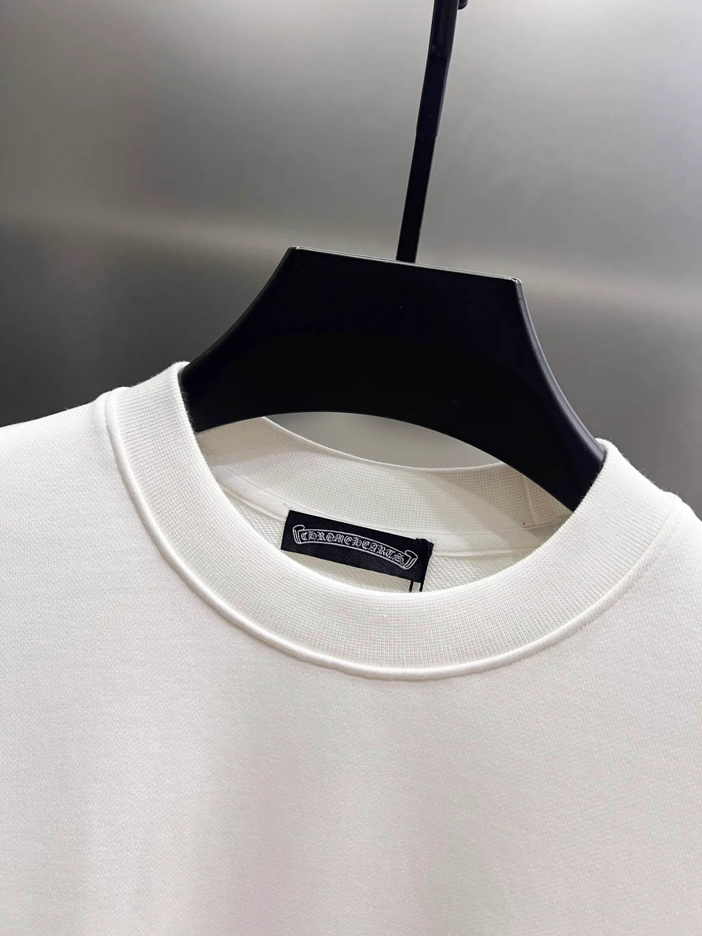 🅿️310 CH Cro 2025 Autumn and Winter New Style Customized 430g double yarn fabric, round neck long-sleeved sweatshirt, chest cross patch embroidery process, classic Sanskrit letter embroidery patch + hardware design process, high-end version! The same loose version for men and women S M L XL XXL five sizes color black white